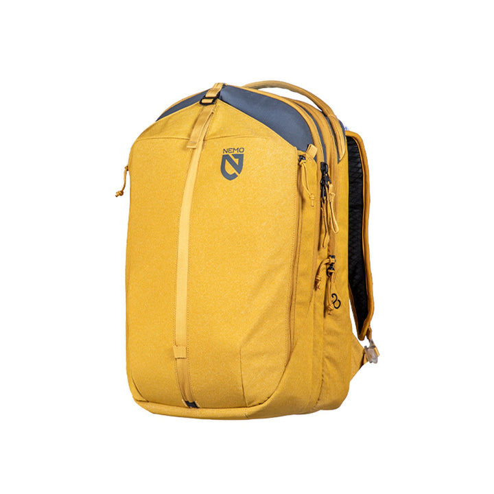 Vantage™ 26L Endless Promise® Everyday Adventure Daypack X3